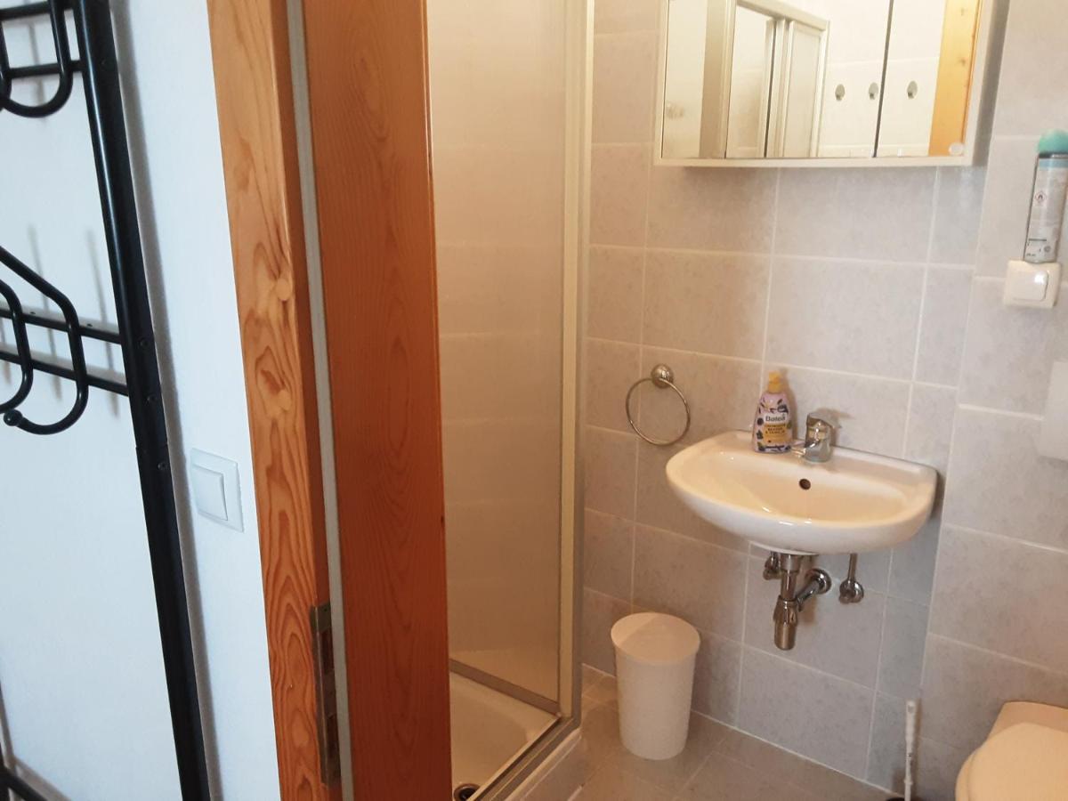 Apartment - Ferienwohnung 2 Treffen Am Ossiachersee Esterno foto